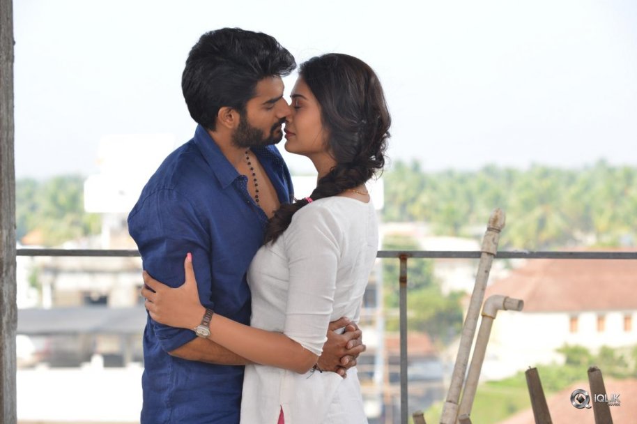 RX-100-Movie-Liplock-Stills
